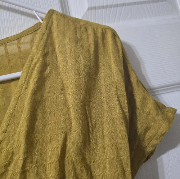NWT Japna Mustard Yellow Smocked Dolman Short Sleeve Top, Cropped, Deep V-Neck. - Picture 4 of 10